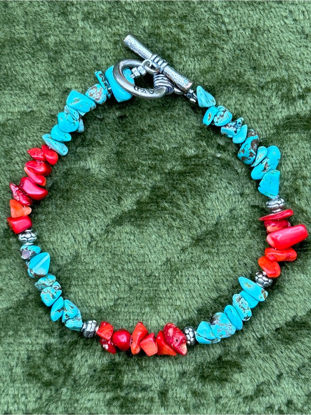 90s Turquoise & Red Stone Chip Beaded Bracelet w/ Toggle Clasp & Silver Accents
